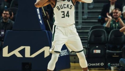 字母31+8+11难救主，小哈达威替补5记三分，超级残阵掘金力克雄鹿